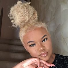 Black Girls R Magic — @buddyvaughnn Beige Blonde Hair On Black Women, Blonde Hair Natural, Bob Ombre, Blonde Hair Black Women, Girl With Blonde Hair, Blonde Afro, Blonde Natural Hair, Ombre Dark, Curly Color