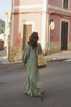 Green Bohemian Linen Dress, Bohemian Green Linen Dress, Oversized Bohemian Linen Maxi Dress, Green Linen Long Sleeve Dress For Beach, Oversized Linen Maxi Dress With V-neck, Oversized Linen V-neck Maxi Dress, Bohemian V-neck Linen Dress For Daywear, Bohemian Oversized Linen Dress For Beach, Oversized Bohemian Linen Beach Dress