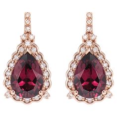 Celebrating Magenta as the color of the year for 2023, we present our exclusive Radiating Rhodolite collection. The magnificent magenta hues in these gems are brought to life in a classic rose gold setting with white diamonds. Rhodolite Drop Earring in 18Karat Rose Gold with White Diamond. Rhodolite: 4.49 carat, 10X7mm size, Pear shape. White Diamond: 0.01 carat, 1.00mm size, round shape, G color, VS clarity. White Diamond: 0.259 carat, 1.20mm size, round shape, G color, VS clarity. Gold: 6.30g, 18 Karat Rose Gold. Butterfly Pin and Push Back. E473 Red Brilliant Cut Fine Jewelry Earrings, Red Teardrop Fine Jewelry, Meenakari Teardrop Jewelry, Red Meenakari Drop Earrings, Luxury Ruby Meenakari Earrings, Butterfly Pin, Naha, Drop Earring, Color Of The Year