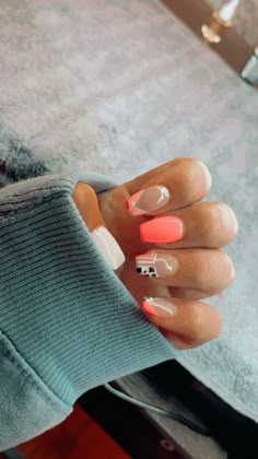 #westernnails #nailinspo Cute Simple Winter Nails Acrylic, Cute Simple Country Nails, Winter Tip Nails, Cute Country Acrylic Nails, Simple Short Western Nails, Morgan Wallen Concert Nail Ideas, Pink Punchy Nails, Cute Teal Nail Ideas, Simple Western Acrylic Nails