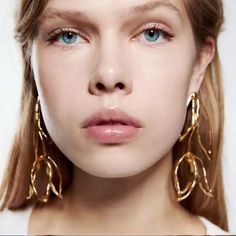 Luxury Unique Party Jewelry Accessories New Drop Fashion Jewelry Statement Design Gold Alloy Zara Gold, Woman Personality, Retro Brand, Geometric Flower, Long Drop Earrings, Statement Drop Earrings, Long Dangle Earrings, Stunning Earrings, Large Earrings