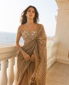 Beautiful Lehengas, Indowestern Gown, Flowy Pants Outfit, Summer Saree, Pre Draped Saree, Ambani Wedding, Isha Ambani, Indowestern Gowns, Bow Dresses