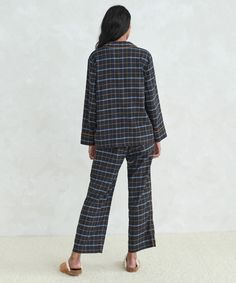 Flannel Pajama Top Navy Plaid Whether you’re waking up or winding down, every moment at home is better in an elevated take on essential sleepwear. Classic organic flannel is perfect for making the most of comfort and style in the holiday season. 100% cotton. Made in China. Slightly cropped fit. Womens Flannel Shirt, Flannel Pajama Pants, Jenni Kayne, Pajama Pant, Flannel Pajamas, Sleepwear & Loungewear, Pajama Top, Flannel Shirt, The Holiday