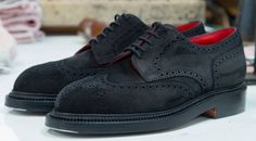 Office Shoes Men, Smart Outfits, Top Shoes For Men, Sneakers Outfit Men, Gents Shoes, Mens Business Casual Outfits, Classy Suits, Casual Leather Shoes, Gucci Outfits