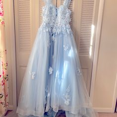 Brand New, Never Worn Or Altered. Size Us14-Au/Uk18-Eur44 Inch Bust 39.5 Waist 32.5 Hips 42.75 Hollow To Floor 61 Cinderella Ballgown, Pretty Prom Dresses, Tulle Dress, Cinderella, Ball Gowns, Colorful Dresses, Color Blue, Prom Dresses, Prom