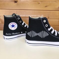 Converse Custom Art, Custom Converse Ideas, Converse Custom Ideas, Punk Converse, Am Album Cover, Personalised Converse