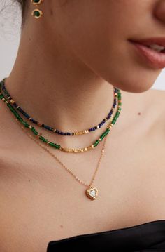 Material: 925 sterling silver, 18k gold plated Element: Artificial green stone (2*3mm) Length: 38cm + 6cm(extension) ** Model wears two different necklaces. Designer Board, Green Beaded Necklace, Beaded Jewelry Diy, Necklace Sizes, Green Stone, Jewelry Diy, Jewelry Ideas, Diamond Rings, Natural Stone