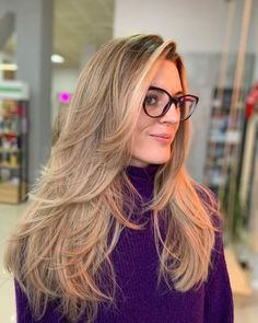 Long Layered Hairstyle with Flipped Ends Flipped Ends, Layered Thick Hair, Mid Length Layered Haircuts, Layered Haircuts For Women, Straight Layered Hair, Gradient Hair, Layered Haircuts With Bangs, Layered Hair With Bangs, Medium Layered Haircuts