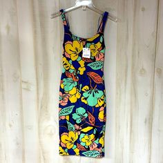 Nwt Zara Trafaluc Blue Yellow Green Sleeveless Bodycon Dress, Sz S Features: Bodycon Style Split Hem Back Polyester/Elastane Blend Easy On/Off Excellent Condition With No Rips, Stains, Or Tears Measurements In Inches: Shoulder To Shoulder: 10 Armpit To Armpit: 13 Waist: 22 Hip: 28 Length: 40 Blue Fitted Sleeveless Summer Dress, Fitted Blue Sleeveless Summer Dress, Sleeveless Multicolor Midi Dress With Tropical Print, Sleeveless Multicolor Tropical Print Midi Dress, Sleeveless Multicolor Dress With Tropical Print, Multicolor Sleeveless Dress With Tropical Print, Blue Mini Sleeveless Summer Dress, Blue Sleeveless Mini Dress For Summer, Multicolor Sleeveless Mini Dress With Tropical Print