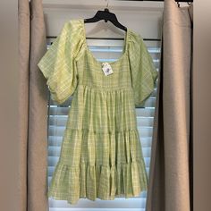 Size L Nwt Lime Green Boutique Dress. Green Mini Dress For Spring Daytime, Green Mini Dress For Daytime Spring Events, Green Boutique, Like Green, Boutique Dress, Boutique Dresses, Lime Green, Colorful Dresses, Boutique