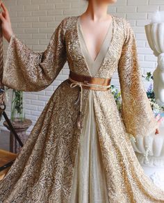 Gaun Koktail, Gaun Abad Pertengahan, Teuta Matoshi, Fantasy Dresses, Fantasy Gowns, Fantasy Dress, Lace Gown, Fantasy Fashion, Fancy Dresses