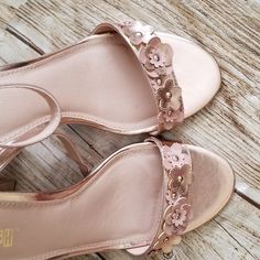 Brash Houston Womens Rose Gold Sandals Sz 9. Thanks For Checking In Rose Gold High Heel Sandals For Summer, Rose Gold Ankle Strap Sandals For Summer, Rose Gold Open Toe Sandals For Spring, Rose Gold Open Toe Heels For Spring, Summer Rose Gold Round Toe Heels, Rose Gold Sandals, Gold Sandals, Houston, Rose Gold