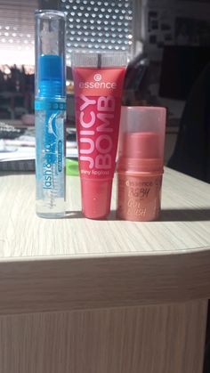 Essence lash gel,juicy bomb and essence blush Makeup Routine For School, Essence Blush, Lash Gel, Essence Juicy, Simple Makeup Routine, Juicy Bomb, Emoji For Instagram, Shopping Spree, Simple Makeup