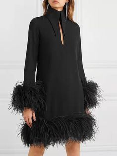 🚚FREE Shipping on orders over $60 ﻿- 📏Sizing: run a little small, recommend size up - This Feather Paneled Turtleneck Long Sleeve Dress will make a statement. It's made of lightweight fabric and features a beautiful feather paneling detail. The long sleeves and turtleneck will keep you warm and comfortable throughout the day, making it perfect for almost any occasion. Gender: Women Type: Dresses Feature: Feather Paneled, Turtleneck, Long Sleeve Material: Polyester Style: Casual/Fashion Color: Black Size: S, M, L, XL, 2XL, 3XL Please Note: All Dimensions Are Measured Manually With A Deviation Of 1 To 3cm. Turtleneck Long Sleeve Dress, Long Sleeve Turtleneck Dress, Dress Women Elegant, Turtleneck Long Sleeve, Elegante Casual, Women Long Sleeve Dress, Feather Dress, Black Long Sleeve Dress, Fashion Colours