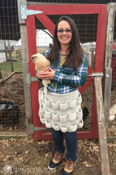 an egg - cellent apron is free crochet pattern for this adorable chicken