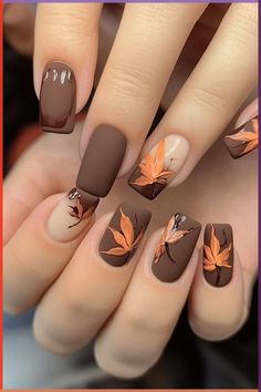 Nail Design With Leaves, November Toe Nails Designs, Fall Nails Cute Design, Mail Colors For Fall 2024, Autumn Nails 2024 Trend, Short Cute Fall Nails, Nov Nail Designs, Short Fall Nails 2024 Trends, Autumn Design Nails