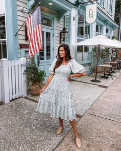 White floral dress, blue floral dress, puffer sleeve, quarter length sleeve, midi dress, ruffle tier skirt, smocked bodice, square neck, summer floral dress, blogger style, blogger fahsion Mommy Dress, Puff Sleeves Dress, Europe Fashion, Darling Dress, Comfy Dresses, Floral Dress Summer, Dress Picture