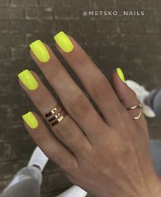 Summer Nails Neon, Neon Yellow Nails, Summer Nails 2023, Summer Gel Nails, Nails 2023, Short Acrylic Nails Designs, Neon Nails, Yellow Nails