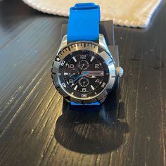 Beautiful Nautica Mens Watch Never Worn In Mint Condition Casual Outdoor Watch With Tachymeter, Casual Outdoor Chronograph Watches, Casual Chronograph Watch With Subdials, Casual Blue Watch Accessories With Subdials, Casual Outdoor Chronograph Watch With Round Dial, Casual Chronograph Watch With Round Dial For Outdoor, Casual Chronograph Watch With Stopwatch For Outdoor, Casual Watch Accessories With Tachymeter And Round Dial, Casual Watches With Subdials For Outdoors