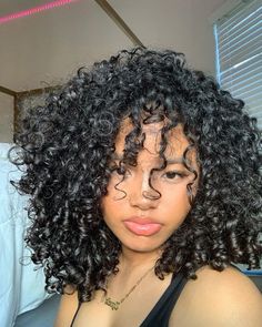 Explore My Top Haircare Products! ✨ Click the Link on This Pin to See My Favorites. #HairCare #HealthyHair #HairEssentials ۫ ꣑ৎ Curly Hair Short With Bangs, Curly Cut Medium Length, Shoulder Length Curly Hair Black Women, Short Curly Hair Shoulder Length, Curly Hair With Bangs Black Women, Mid Length Hair Curly, 3b Afro, Short 3b Hair, Short 3b Curly Hair