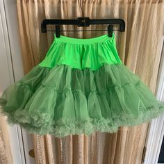 Perfect For Dress Up, This Full Tutu Is In Two Shades Of Bright Green With Sparkly Tulle, Trimming The Hem Line. Yoke Of Skirt Is Made Of Lycra And Is A Size Xs-Sm. Brand New And Handcrafted In My Workroom. Girl Tutu Skirt, Tutus For Girls, Tutu Skirt, Bright Green, Kids Bottoms, Hand Crafted, Dress Up, Shades, Skirt