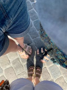 Birkenstock season and us 🫱🏼‍🫲🏻 @birkenstockeurope Arizona, Van, Pins