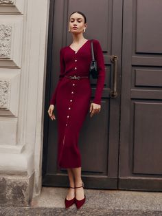 Christmas Clothes For Women, Trendy Corporate Outfits, Minimalist Dress Outfit, How To Wear A Belt With A Dress, Maxi Dress And Blazer Outfit, Work Outfits Dress, Professional Outfits Dress, Stylish Church Outfits, Fun Professional Outfits