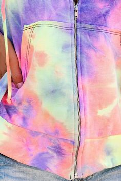 Multicolor Tie-dye Pocket Zip Up Hoodie Multicolor Spring Hoodie With Pockets, Multicolor Hoodie With Pockets For Spring, Spring Multicolor Hoodie With Pockets, Style Athleisure, Small Sweater, Athleisure Fashion, Winter Sweatshirt, Tie And Dye, Distressed Denim Shorts