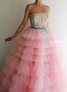 Gala Attire, Wedding Dress Cupcakes, Teuta Matoshi, Short White Dress Wedding, Tiered Prom Dress, Tulle Wedding Dresses, Fairy Stuff, Baby Pink Dresses, Mini Wedding Dresses