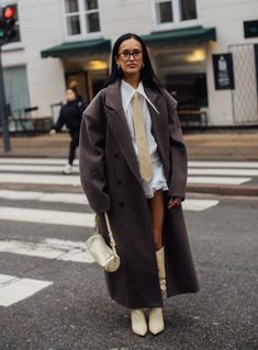 Fashion Week Street Style Winter, Copenhagen Fashion Week Street Style, Streetstyle Aesthetic, Winter Mode Outfits, Life In New York, Aesthetic Street, Winter Fashion Outfits Casual, Paris Fashion Week Street Style