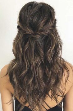 Half Up Wedding Hair Long, Prom Queen, Gym Ideas, Effortless Hairstyles, Wedding Hair Down, Wedding 2024, Penteado Cabelo Curto