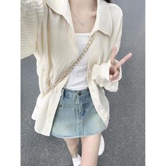 Korean Shirts, Tops Korean, Korean Streetwear, Loose Long Sleeve, Blouse Tops, Summer Blouses, Shirts Women, How To Pose, Women Shirt