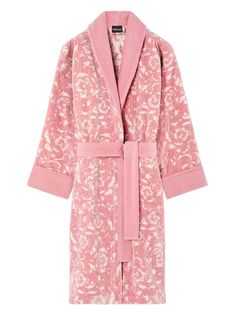 pink cotton-cashmere blend signature Barocco print 90s Vintage logo shawl collar belted waist long sleeves straight hem When buying this unisex item, keep in mind that it is graded in standard men's sizing. Versace Bathrobe, Versace 90s, Chanel Heels, Versace Pink, Pretty Pregnant, Cute Pajama Sets, Fashion Goals, Cute Pajamas, Pink Leopard Print