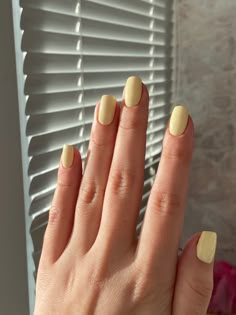 Cute Simple Nails Solid Color, Cool Solid Color Nails, Simple Pastel Yellow Nails, Pale Yellow Manicure, Pastel Yellow Nails Aesthetic, Buttercup Yellow Nails, Light Yellow Acrylics, Yellow Nail Paint, Yellow Nails Plain