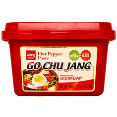 a red plastic container filled with food on top of a white background and the words go chuang written in chinese