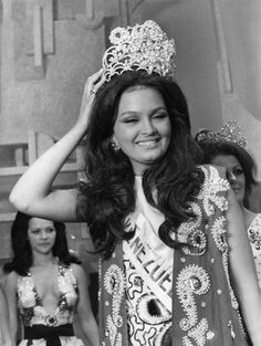 Bella La Rosa Miss Venezuela 1970.. Miss Venezuela, American Continent, Read More, Queen