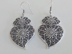 You will receive one pair of earings The measurements are shown in the picture Thank you for shopping on ROYALcraftPT!! Bohemian Silver Heart Drop Earrings, Bohemian Silver Heart Earrings, Bohemian Silver Heart-shaped Earrings, Silver Bohemian Heart Drop Earrings, Silver Bohemian Heart Earrings, Filigree Earrings, Flower Heart, Heart Earrings, Silver Earrings