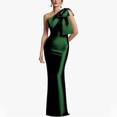 Nwt Long Satin Prom Dresses! One Shoulder Bow Gowns With Slit Elegant Green Dress Classy, Emerald Green Dress Accessories, Elegant Emerald Green Dress, Formal Green Dress, Panama Fashion, Emerald Green Evening Gown, Emerald Green Evening Dress, Prom Dresses One Shoulder, Classy Evening Gowns