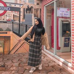 Outfit Ideas Korean Hijab, Hijabi Mode, Korean Style Hijab, Hijab Stile, Outfit Ideas Korean, Skirt Inspiration, Hijab Look, Modern Hijab Fashion, Hijab Style Casual