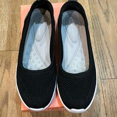 Easy Spirit Walking Shoe. Black Flat Walking Shoes, Comfortable Black Walking Shoes With Flat Heel, Comfortable Black Closed Toe Walking Shoes, Black Synthetic Walking Shoes With Flat Heel, Black Synthetic Flat Heel Walking Shoes, Black Non-slip Flat Walking Shoes, Black Flat Sneakers With Ortholite Insole, Black Sneakers With Ortholite Insole, Comfortable Black Closed-toe Walking Shoes