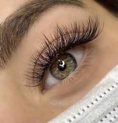 Hybrid Lash Extensions Styles, Natural Fake Eyelashes, Lash Lounge, Lashes Fake Eyelashes, Eyelash Extensions Styles, Lash Extensions Styles, Volume Lash Extensions, Perfect Eyelashes, Pretty Lashes