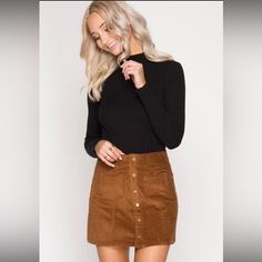 Nwt Button Skirt Two Front Pockets Color: Cognac Size S Orange Skirt Outfit, Sweater Tops, Skirt Denim, Miniskirt Outfits, Brown Skirts, Corduroy Skirt, Fall Fashion Outfits, Winter Fashion Outfits