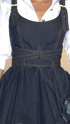 Vestiti In Jeans, Moda Vintage, 가을 패션, Fashion Mode, Mode Inspiration, Fashion Sewing, Fashion Details, Jeans Dress, Denim Fashion