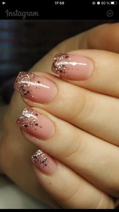 Nail Art Glitter Sparkle, Glitter Nails Square, Pink Nails Glitter, Sparkle Nail Art, Elegant Touch Nails, Beauty Hacks Nails, Manicure Nail Designs, Romantic Nails