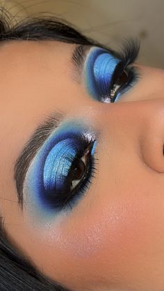 Bell Makeup Disney, Halo Makeup, Eye Makeup Looks, Makeup Mistakes, Flawless Makeup, Eyeshadow Looks, Halo, Makeup Looks, Eye Makeup