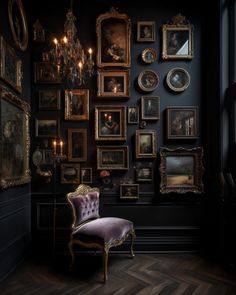 Gothic inspired photo frame wall, dark walls with ornate frame, vintage decor, gothic decor ideas, antique decor inspiration Victorian Moody Decor, Gothic Art Wall, Moody Photo Wall, Dark Academia Photo Wall, Gothic House Living Room, Goth Antique Decor, Vintage Goth Living Room, Victorian Picture Frame Wall, Victorian Frame Wall