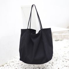 Shape: Casual ToteHandbags Type: Shoulder BagsTypes of bags: Shoulder HandbagsOrigin: CN(Origin)Main Material: CanvasClosure Type: OPENHardness: SoftExterior: NONEStyle: CasualModel Number: CQBB360Lining Material: PolyesterOccasion: VersatileGender: WOMENPattern Type: SolidNumber of Handles/Straps: TwoInterior: Cell Phone PocketDecoration: NONEPopular elements: LocomotiveStyle: Women's handbags Phone Bag Pattern, Tas Bahu, Handbag Outfit, Luxury Designer Handbags, Diy Bags, Canvas Shoulder Bag, Large Bag, Card Holder Leather, Cute Bag