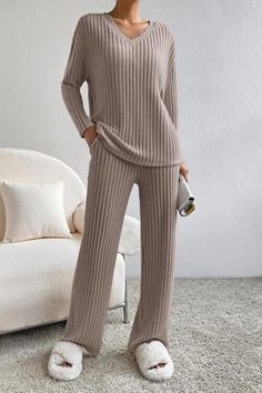 Knitted Suit, Top And Pants Set, Maxi Robes, Top Pants Set, Dark Khaki, Loungewear Set, Yoga Shorts, Look Casual, Outfit Casual