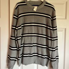 Striped Crew-Neck Sweater Sweater Astetic, Crew Neck Sweatshirt Outfit Men, Sweatshirt Outfit Men, Crewneck Sweatshirt Outfit, Mens Striped Sweater, University Outfits, Acubi Style, Pinterest Wardrobe, Gift Wishlist