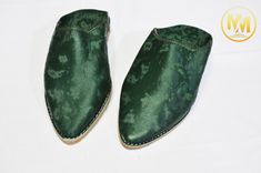 Green Leather Slip-on Mules, Green Leather Closed Toe Mules, Green Mules With Leather Sole And Round Toe, Green Leather Slip-ons With Flat Heel, Green Leather Slip-on Clogs, Green Slippers, Natural Leather, Chukka Boots, Womens Slippers